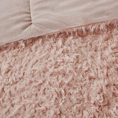 Madison Park Nova Faux Mohair Reverse Faux Mink Comforter Set in Blush, Full / Queen MP10-6004