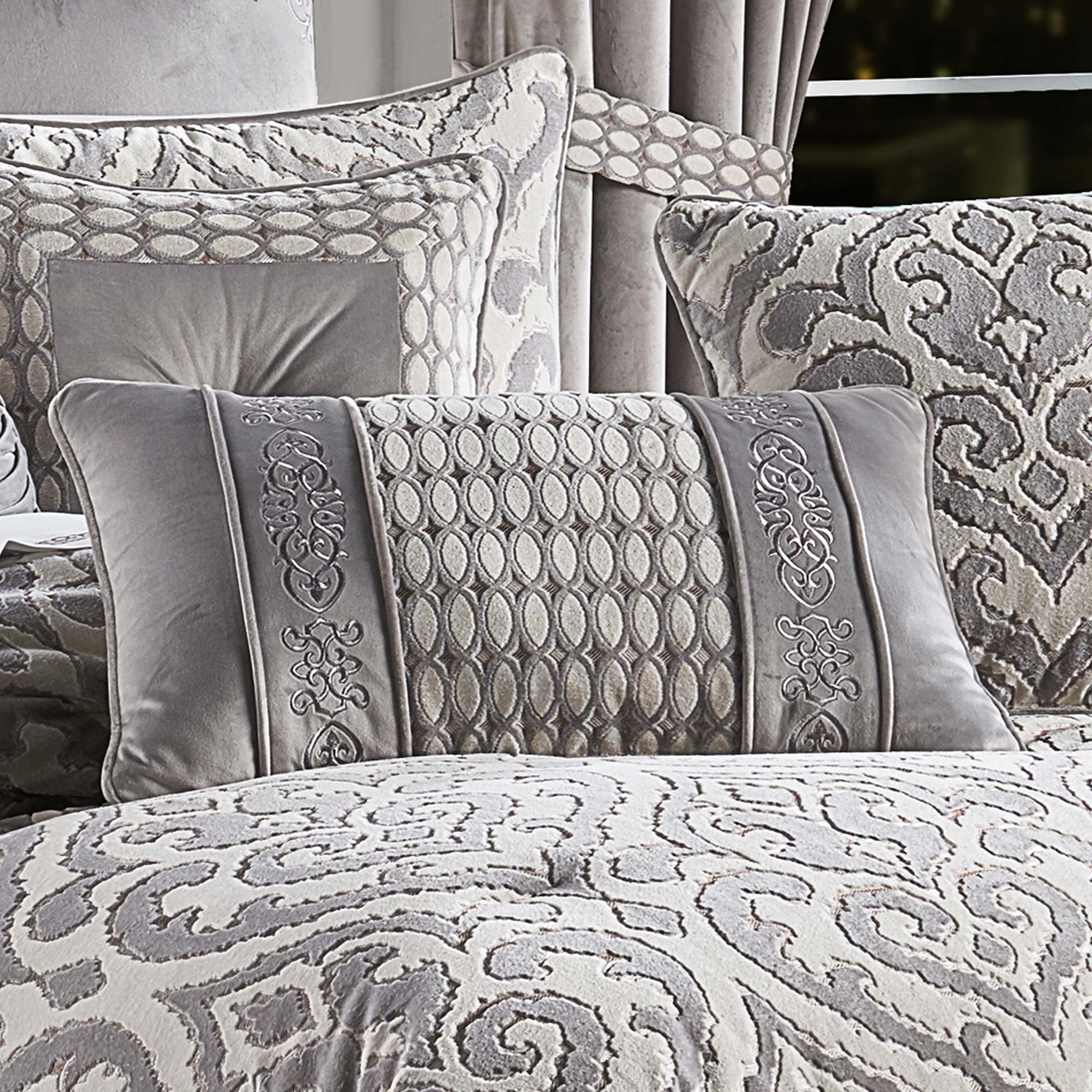 belvedere-boudoir-decorative-throw-pillow-2