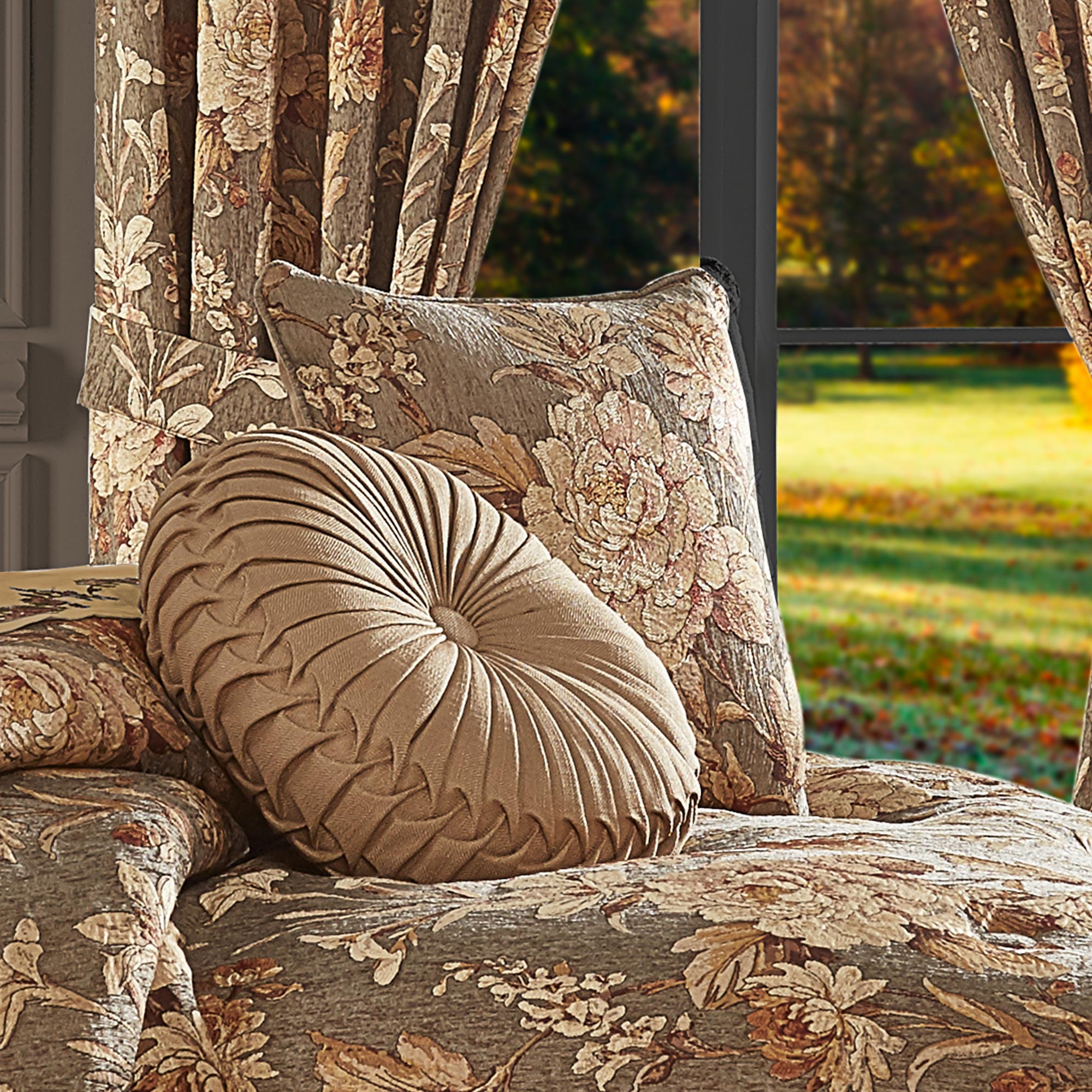 camellia-18-square-decorative-throw-pillow-3