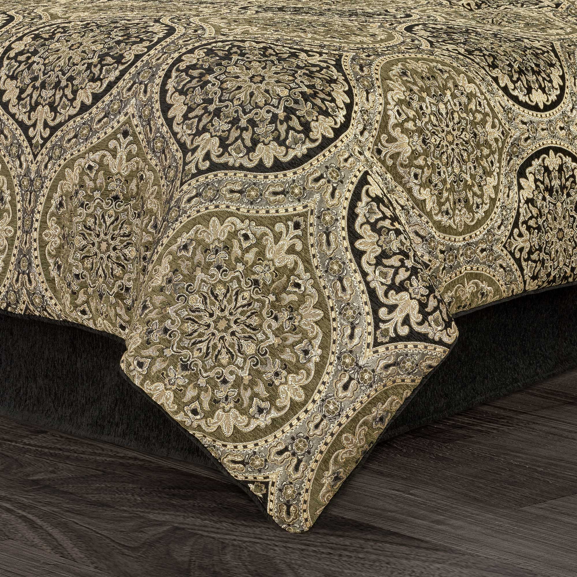 terra-queen-4-piece-comforter-set-green-2_91dfccc4-ace6-46be-9623-78cd8f2ed3c6