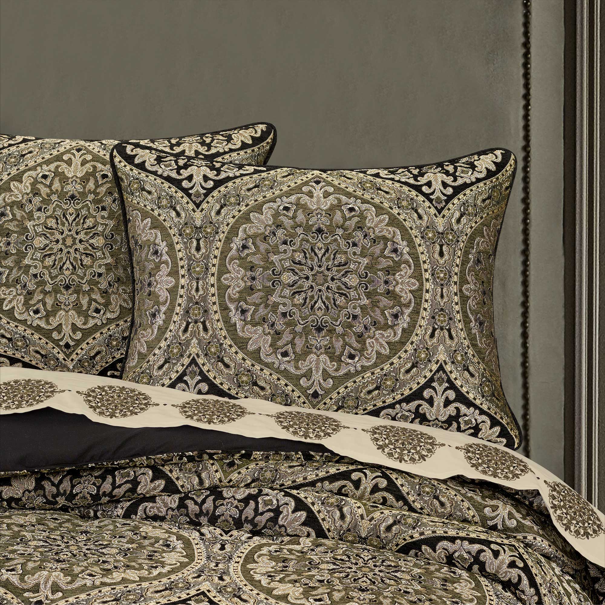 terra-queen-4-piece-comforter-set-green-3