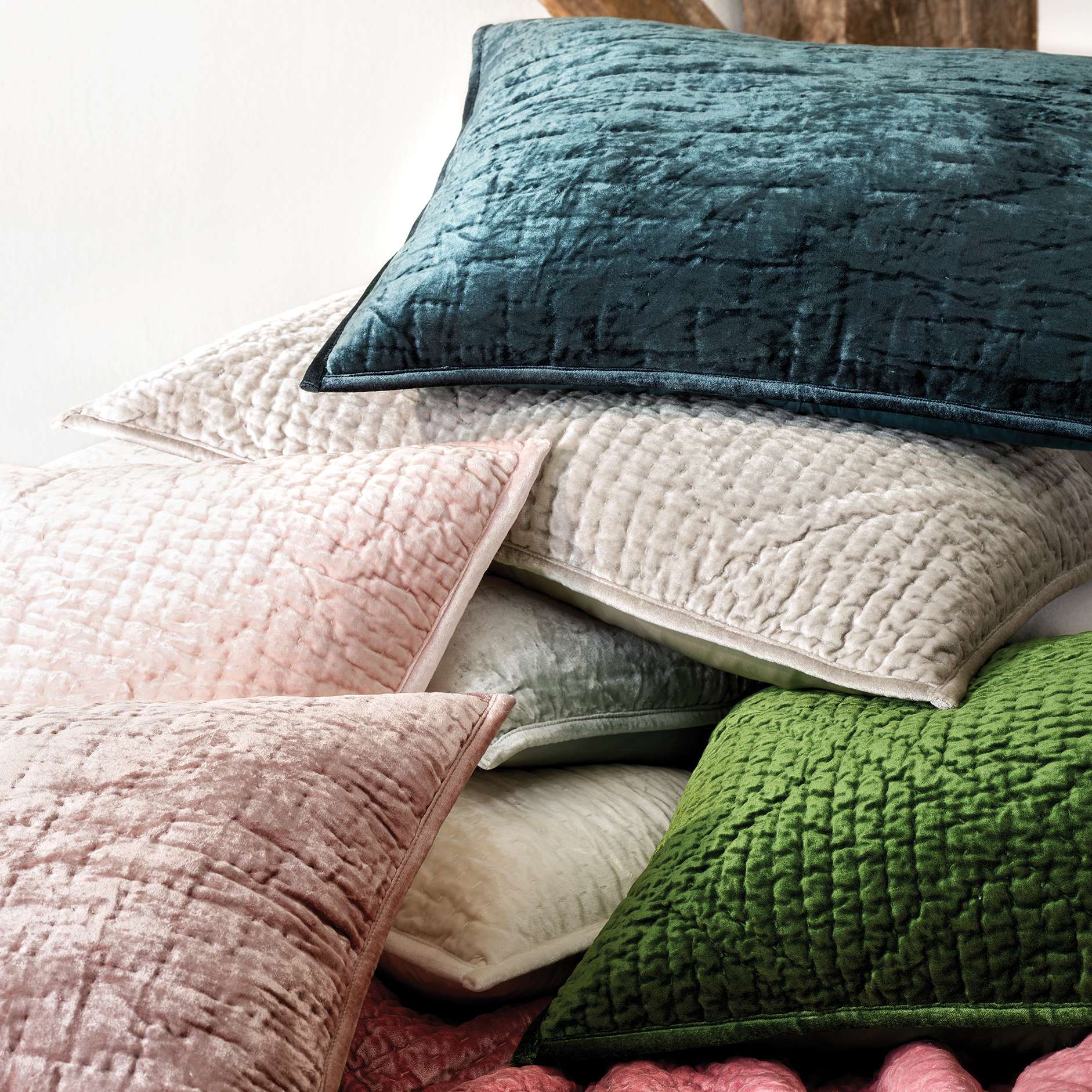 ParisienneGreyEuroSham_PC1442_beauty_4