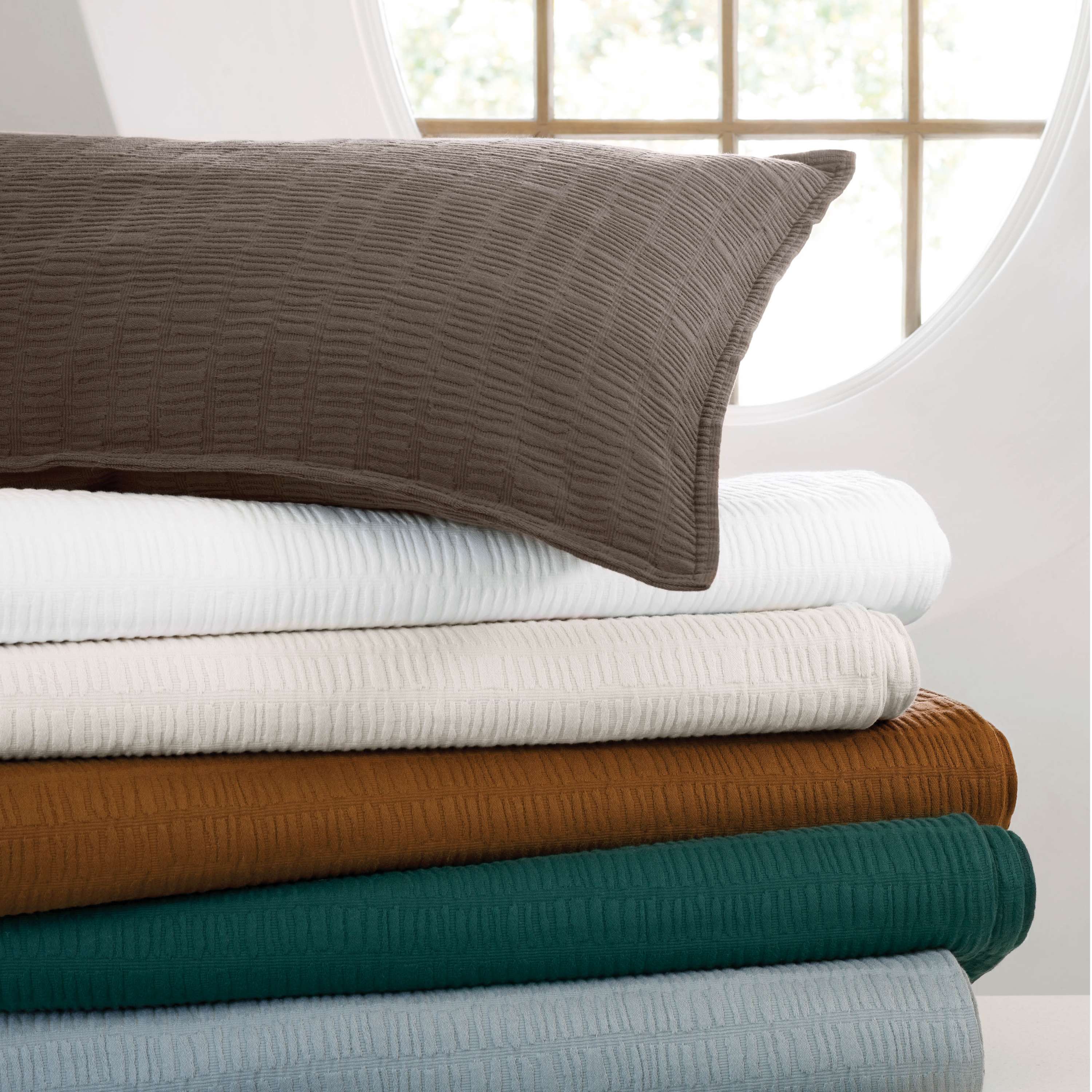 RoarkMushroomMatelasseSham_PC3972_beauty_4