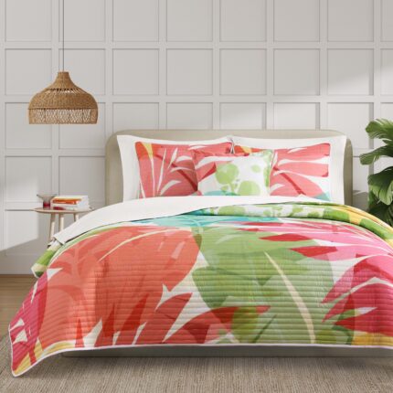 Tiki Fuchsia 3 Piece Quilt Set